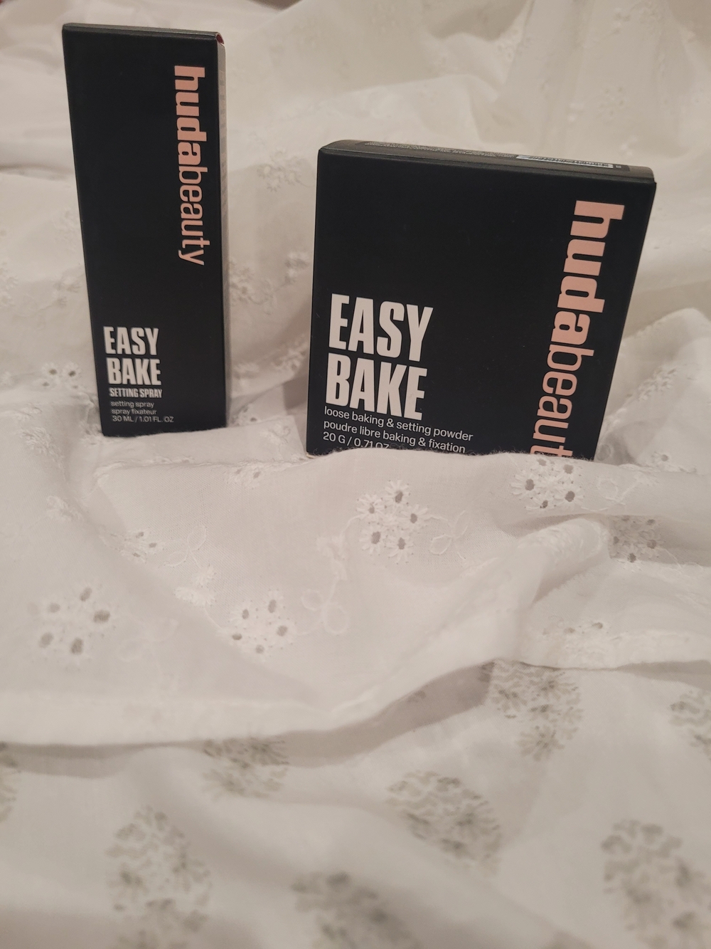 HUDA BEAUTY Easy Bake Setting Powder & Spray